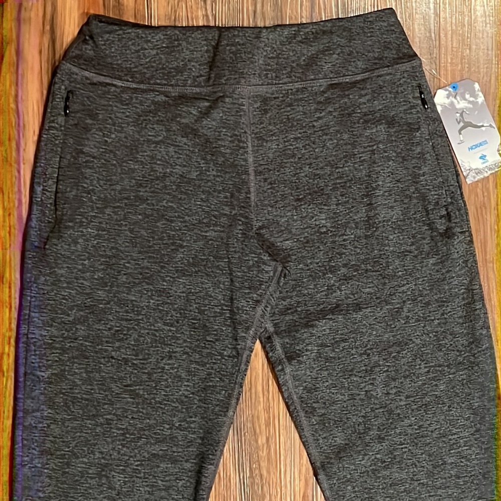 Hoka x Rabbit Performance Jogger - Picture 3 of 12
